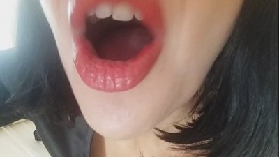 پرين، تنهنجي سوتيلي ماءُ توکي اڄ اسڪول وڃڻ نه ڏيندي... مونکي تنهنجي تمام گهڻي ضرورت آهي...